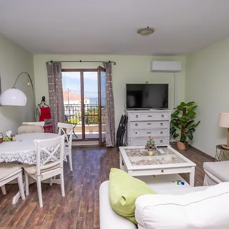 Villa Allegra A3, Appartement 2 Slk 2 Badk, Zeezicht, 50M Van De Zee